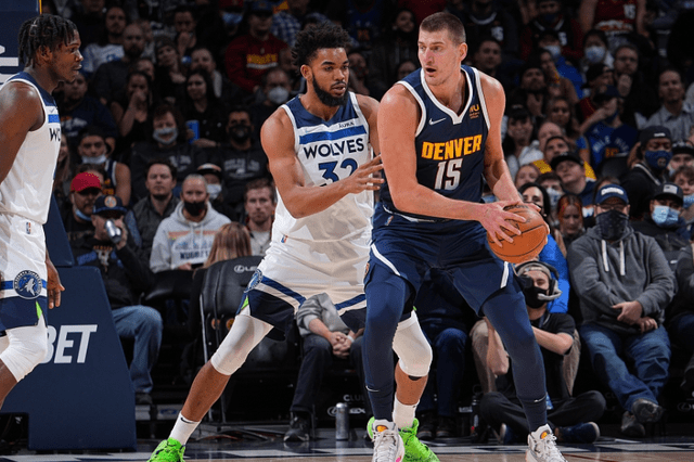 以经常位居 以经常位居