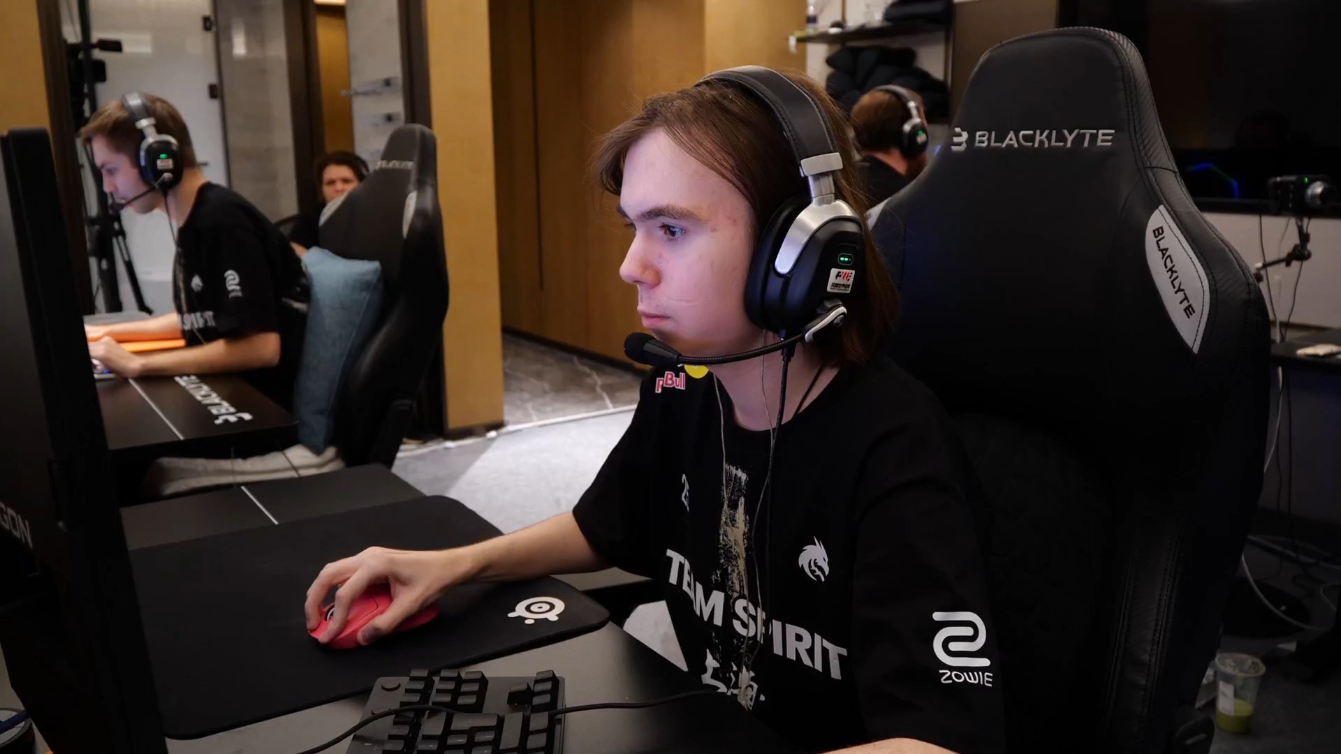 是一纸合同 是一纸合同