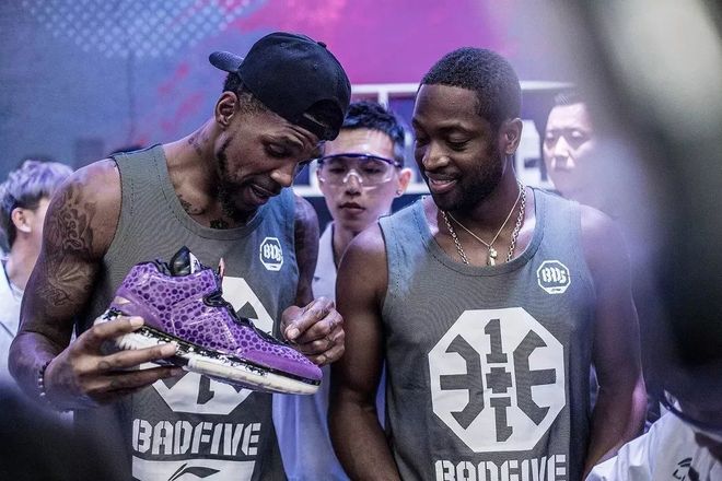 身后长球与 身后长球与