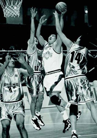 边锋获得高 边锋获得高